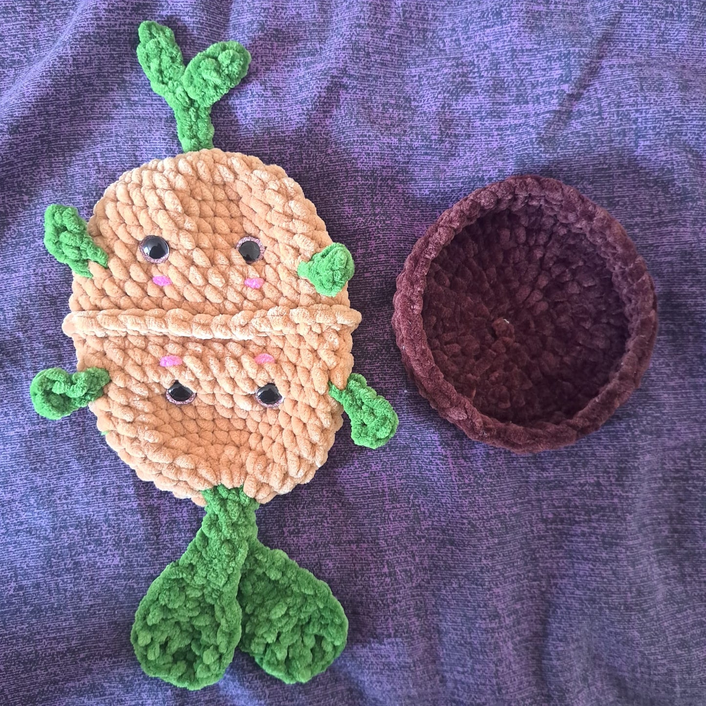 Growy the Sprout - Reversible Plushie Amigurumi Toy